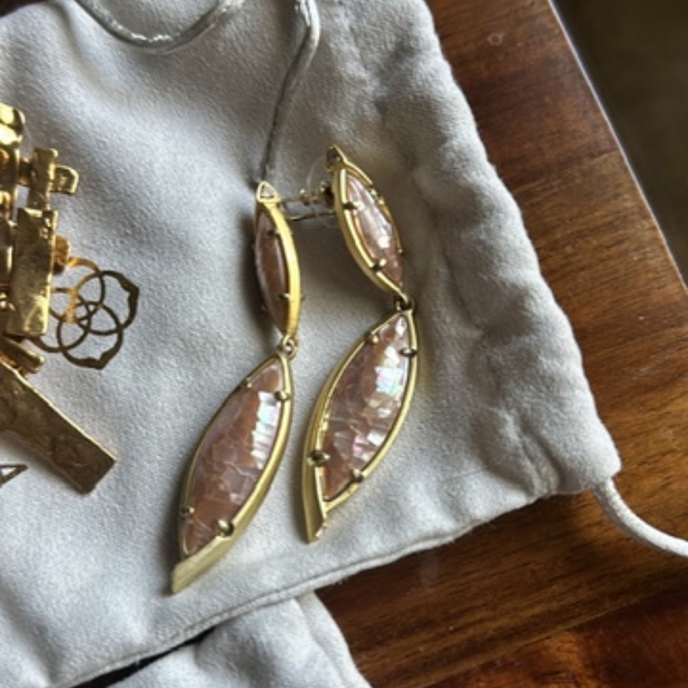 Kendra Scott Maisey crackled mother of pearl